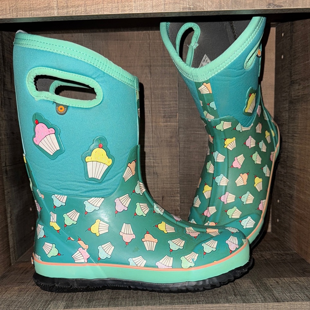 BOGS Cupcake  Boot- size 5